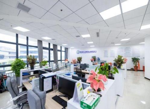 235053918vf035552cea3480a0147ea3